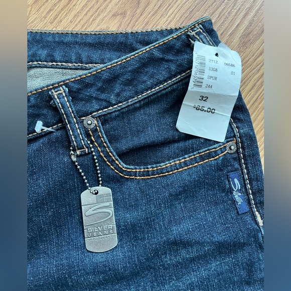NWT Silver Dark Indigo Spur (mid-rise) Flare Jeans, Sz 32 - Picture 6 of 7